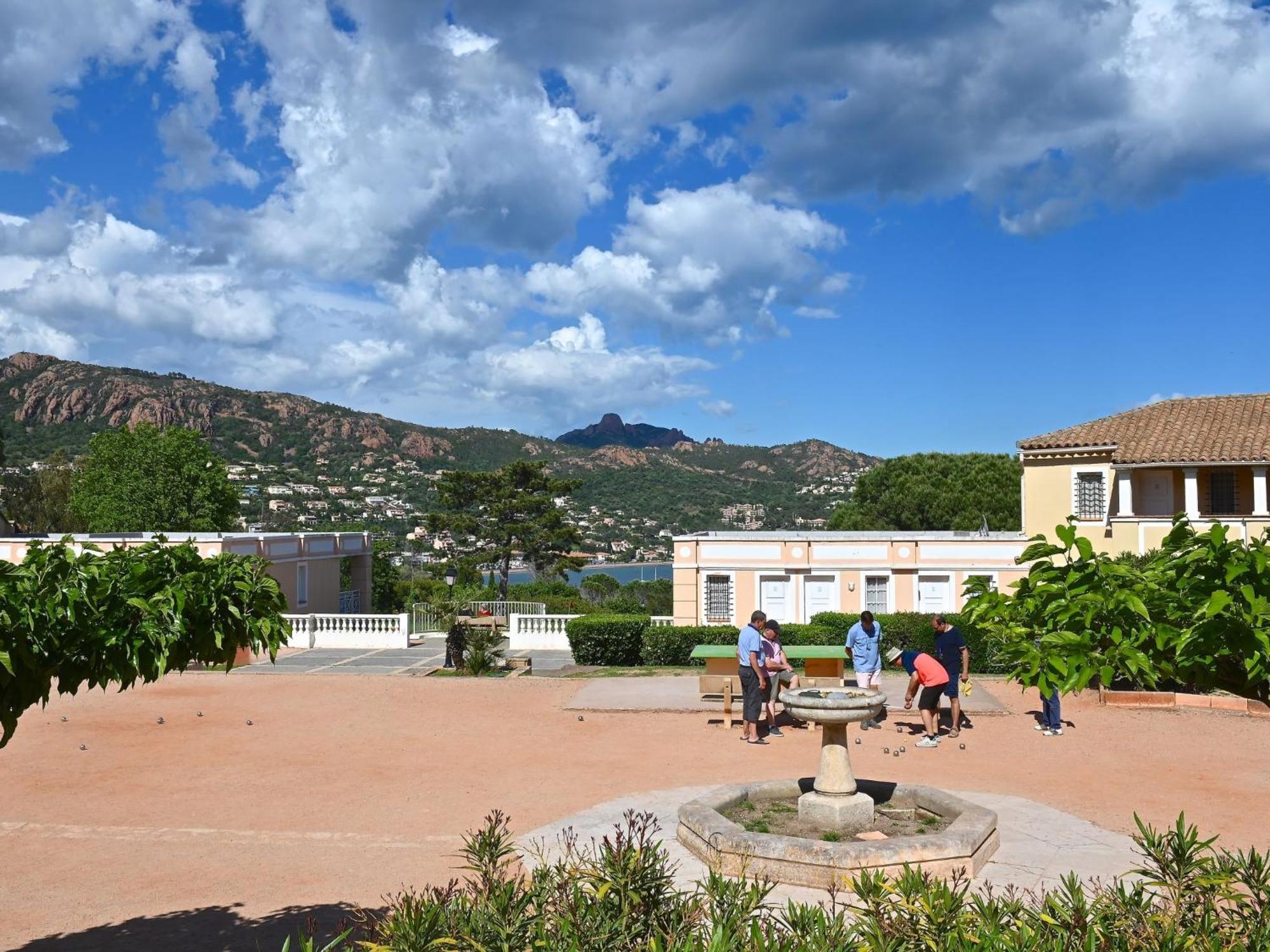 Apartment Village Cap Estérel - Le Village-76 Saint-Raphaël Esterno foto