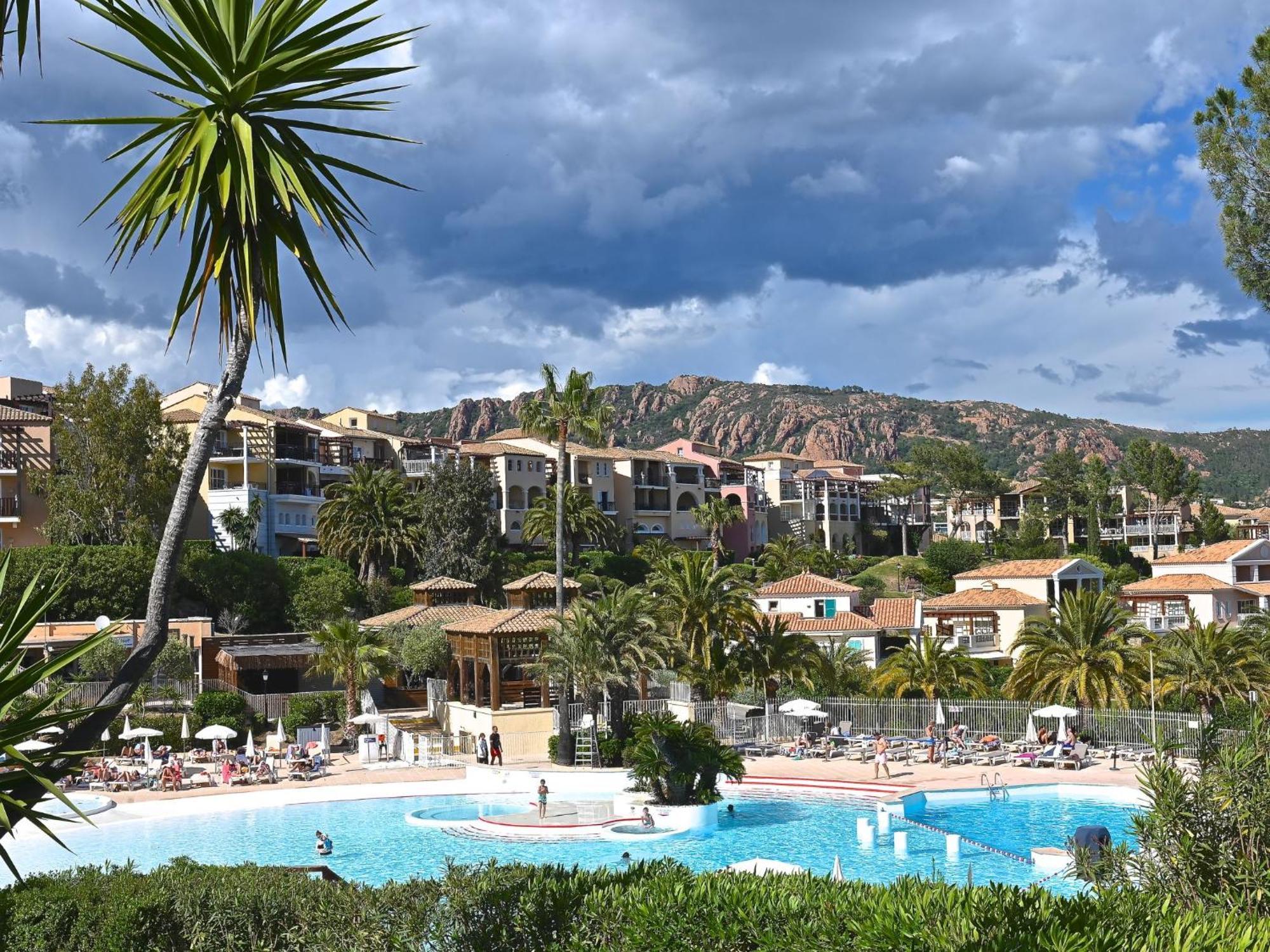 Apartment Village Cap Estérel - Le Village-76 Saint-Raphaël Esterno foto